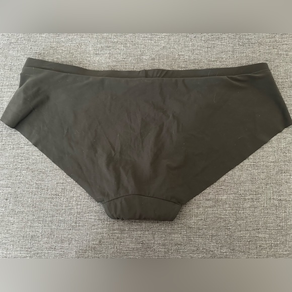 FREYA Deco Darling Black Lace Floral Garter Belt and Panty Set with bows & gem - Picture 9 of 12